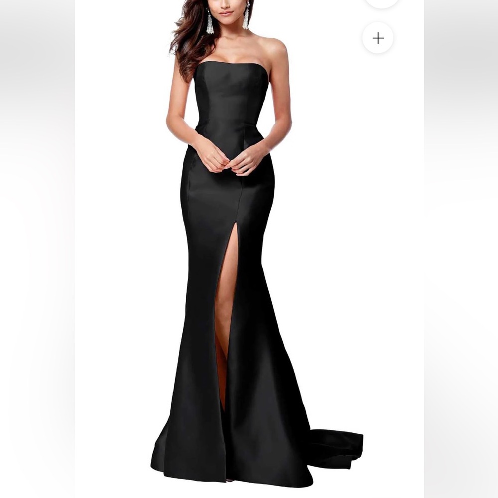 Sherri Hill Black Strapless Gown